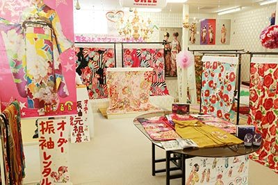 成人式振袖レンタル、ママ振り、卒業式袴レンタルなら、富山・福井のスーパーときめき