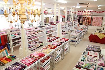 成人式振袖レンタル、ママ振り、卒業式袴レンタルなら、富山・福井のスーパーときめき